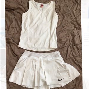 White Nike tennis outfit top and bottom